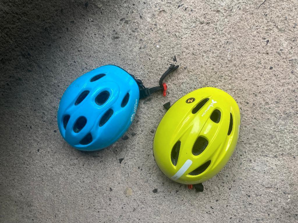 lot de 2 casques vélo enfant, Vélos & Vélomoteurs, Enlèvement, Utilisé, S, Garçon ou Fille