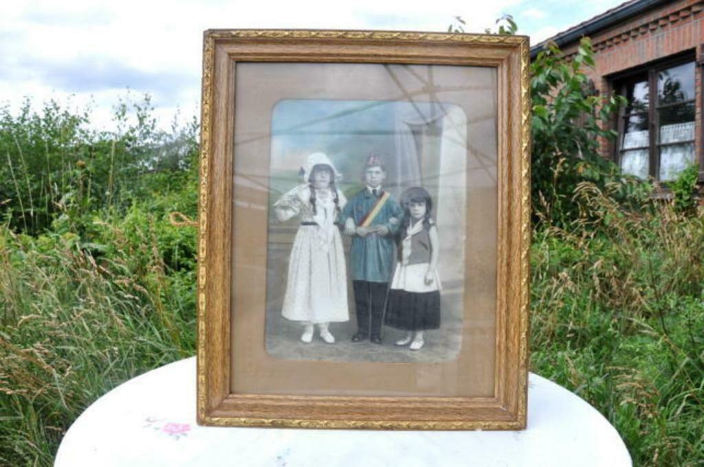 §  encadrement avec ancienne photo 3 enfants, Ophalen of Verzenden