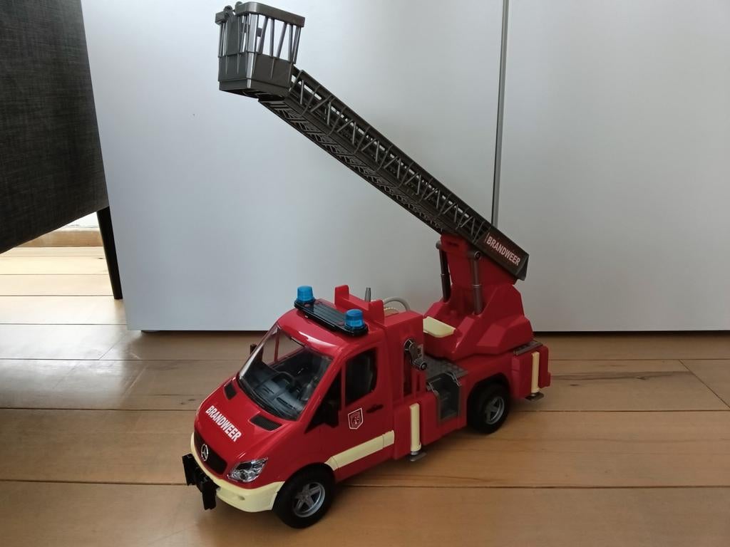Bruder brandweerwagen, Ophalen of Verzenden, Gebruikt