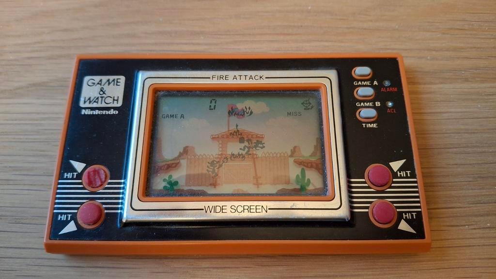 Fire Attack-spel en kijk Nintendo vintage 1982, Games en Spelcomputers, Ophalen of Verzenden