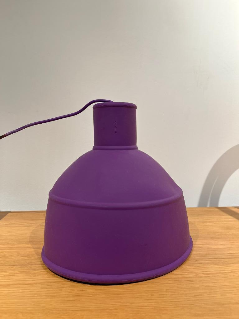 MUUTO „Unfold” paarse hanglamp, Huis en Inrichting, Ophalen, Kunststof, Gebruikt, Design
