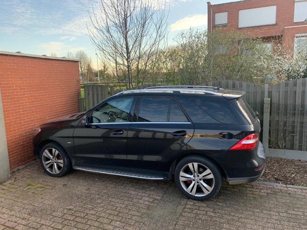 Autostaanplaats zonder hoogte beperking