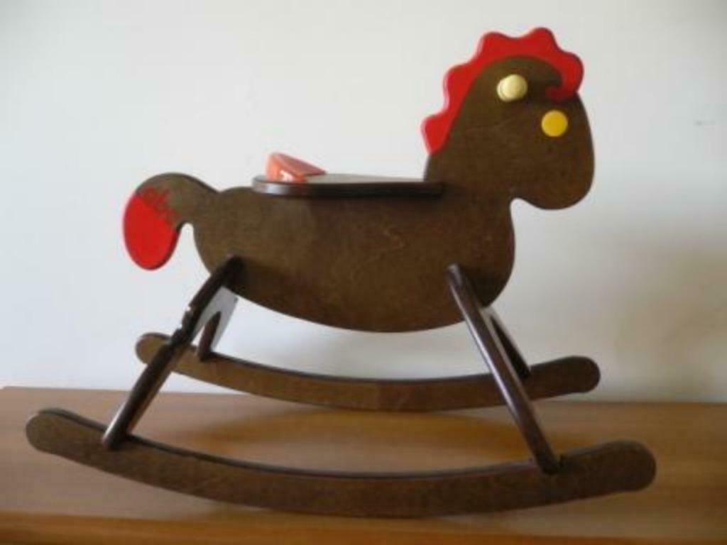 Cheval à bascule en bois Italtrike, Enfants & Bébés, Jouets | Jouets en bois, Enlèvement, Comme neuf, Jouet à Rouler ou à Bascule