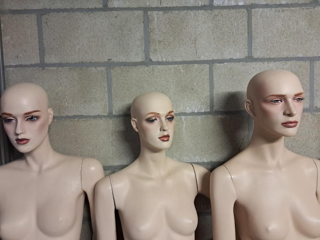 Realistische dames paspoppen etalagepoppen paspop, Hobby en Vrije tijd, Naaien en Fournituren, Ophalen of Verzenden, Paspop