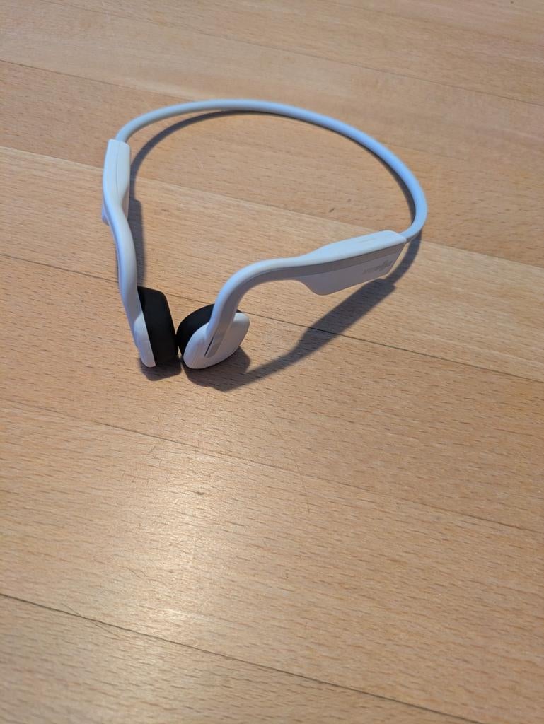 Aftershokz Openmove headphones, Ophalen