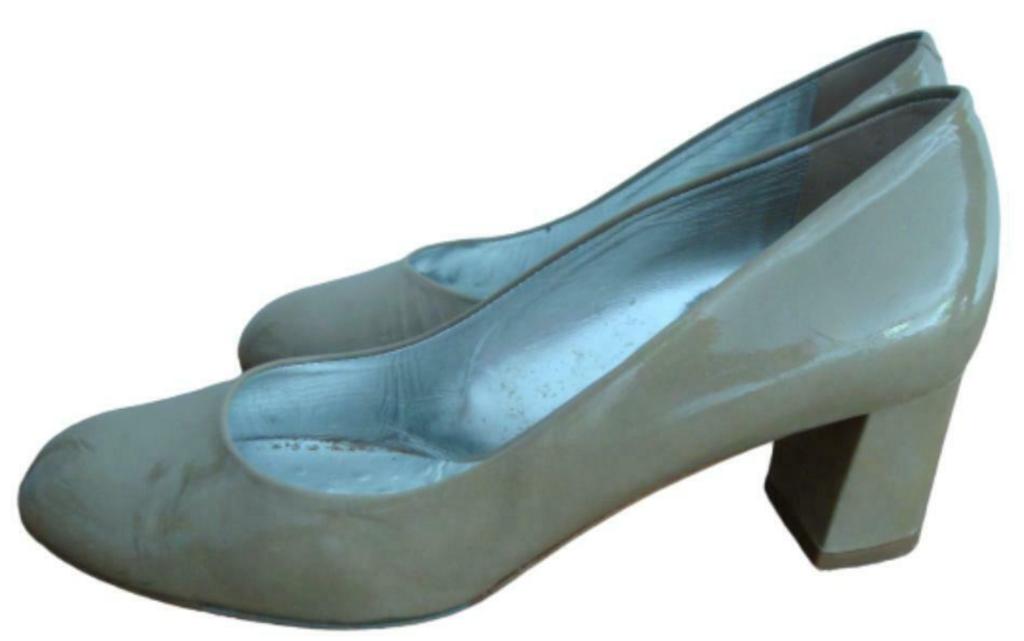 Dyva handgemaakte lakleder schoenen - 37,5, Kleding | Dames, Schoenen, Schoenen met lage hakken, Verzenden, Beige, Dyva