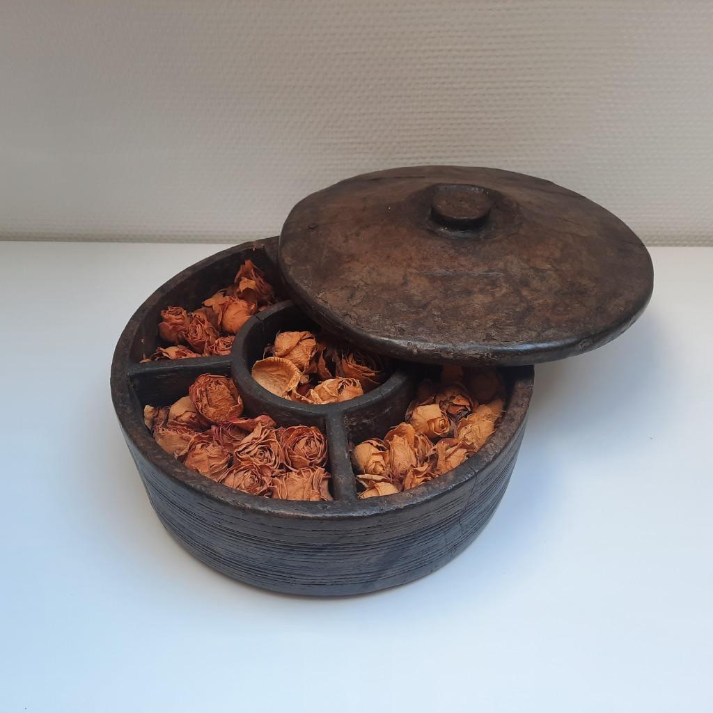 HOUTEN KISTJE, Ophalen