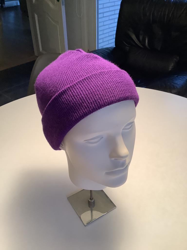 Bonnet pour femme, Enlèvement ou Envoi, Comme neuf, Bonnet
