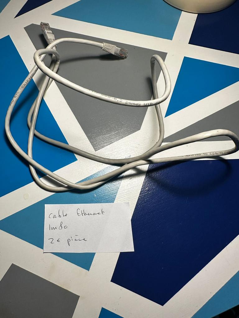 Cable Ethernet, Enlèvement, Comme neuf