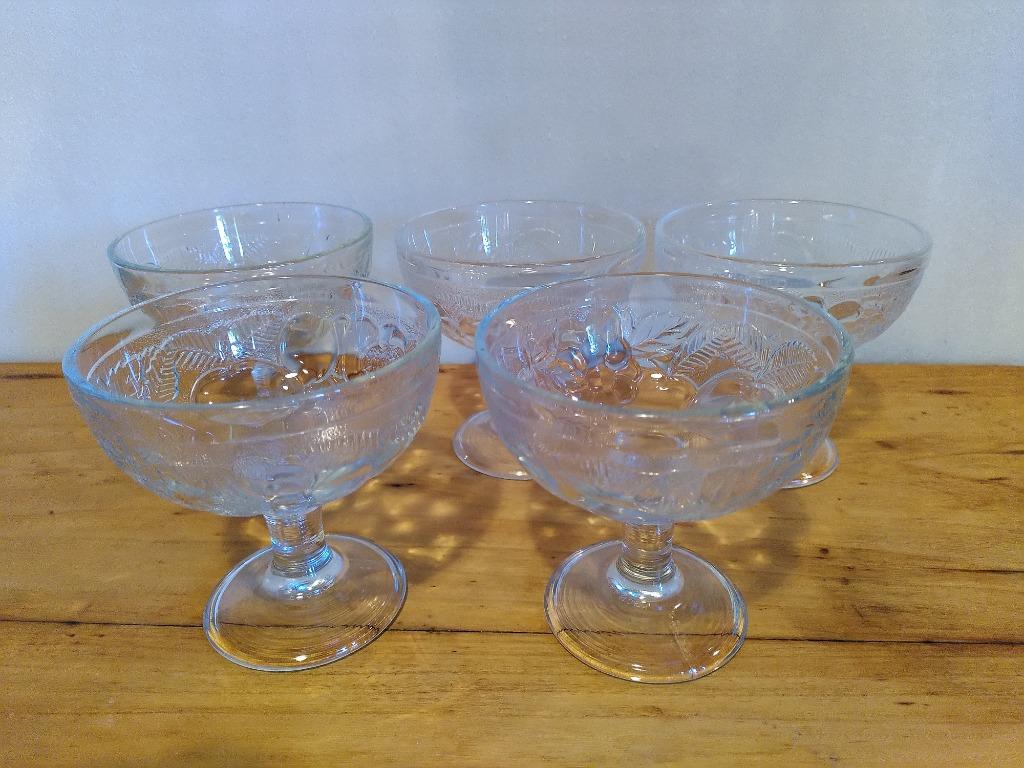 5 glazen dessertcoupes uit jaren '70, Ophalen of Verzenden, Zo goed als nieuw, Overige materialen