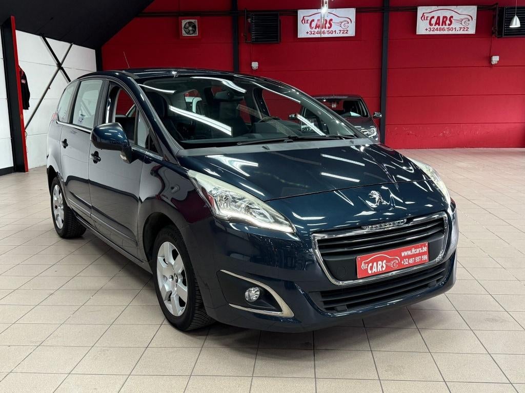 Peugeot 5008 HDI 115 Business-Line**NAVIGATIE**DIG.AIRCO**, Auto's, Peugeot, Voorwielaandrijving, Euro 5, Zwart, 4 cilinders
