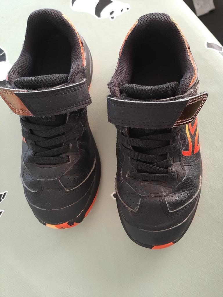 comme neuf. chaussures sport DECATHLON + velcro, Decathlon, Comme neuf, Autres types, Envoi