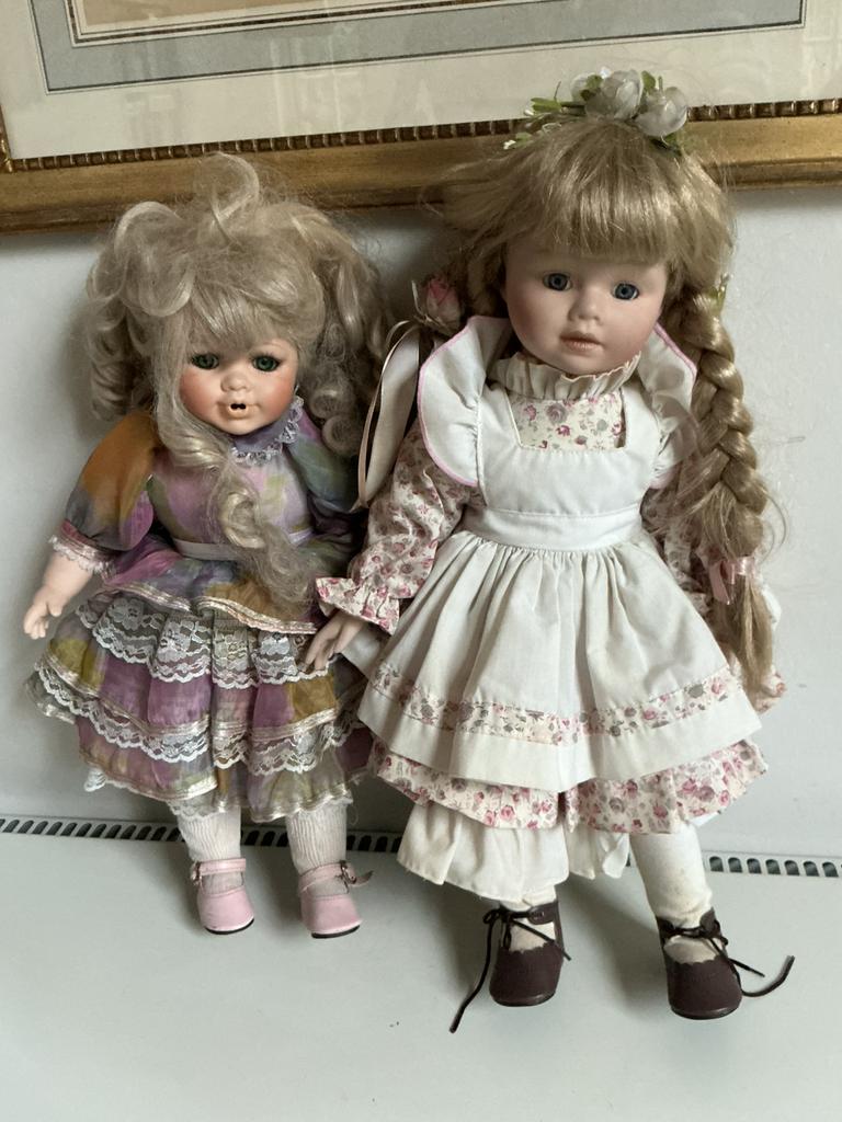 2 oude aangeklede poppen, Verzamelen, Ophalen of Verzenden, Gebruikt