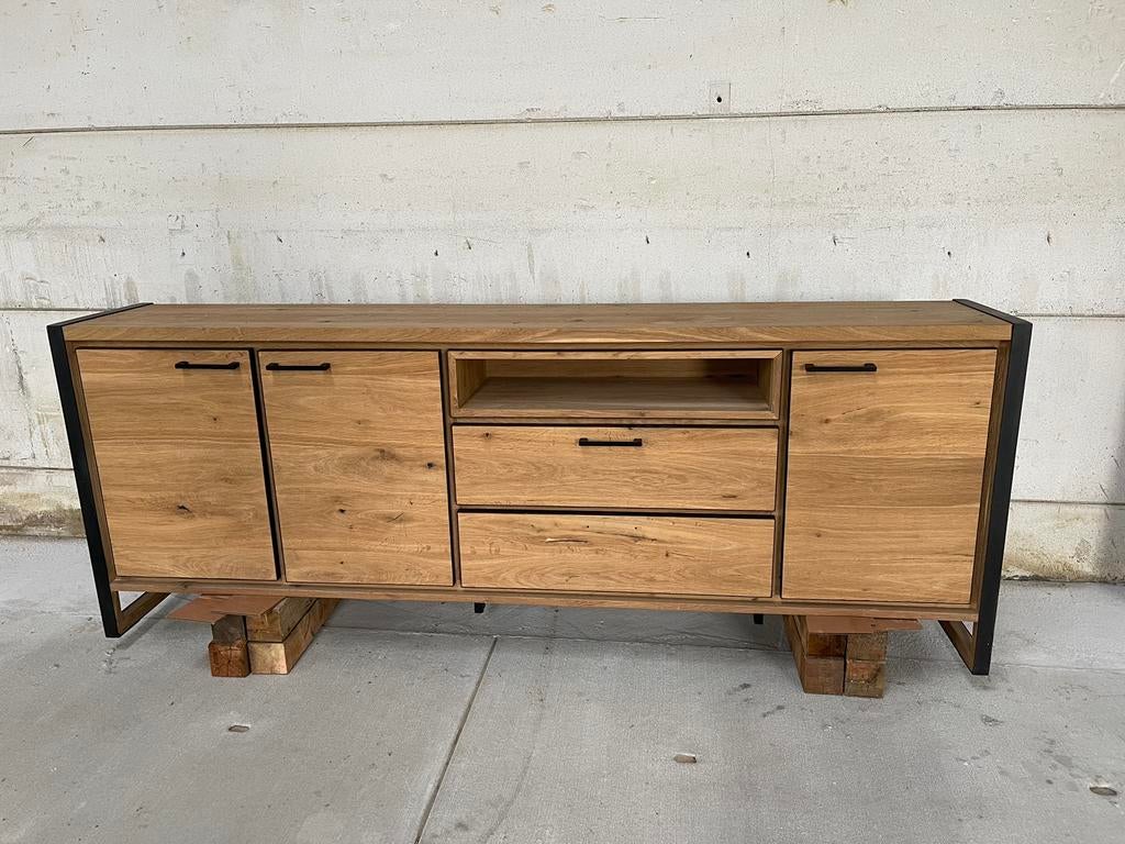 Dressoir Henders & Hazel 240cm 3 deuren en 2 laden, Ophalen, Gebruikt, 200 cm of meer, Metaal