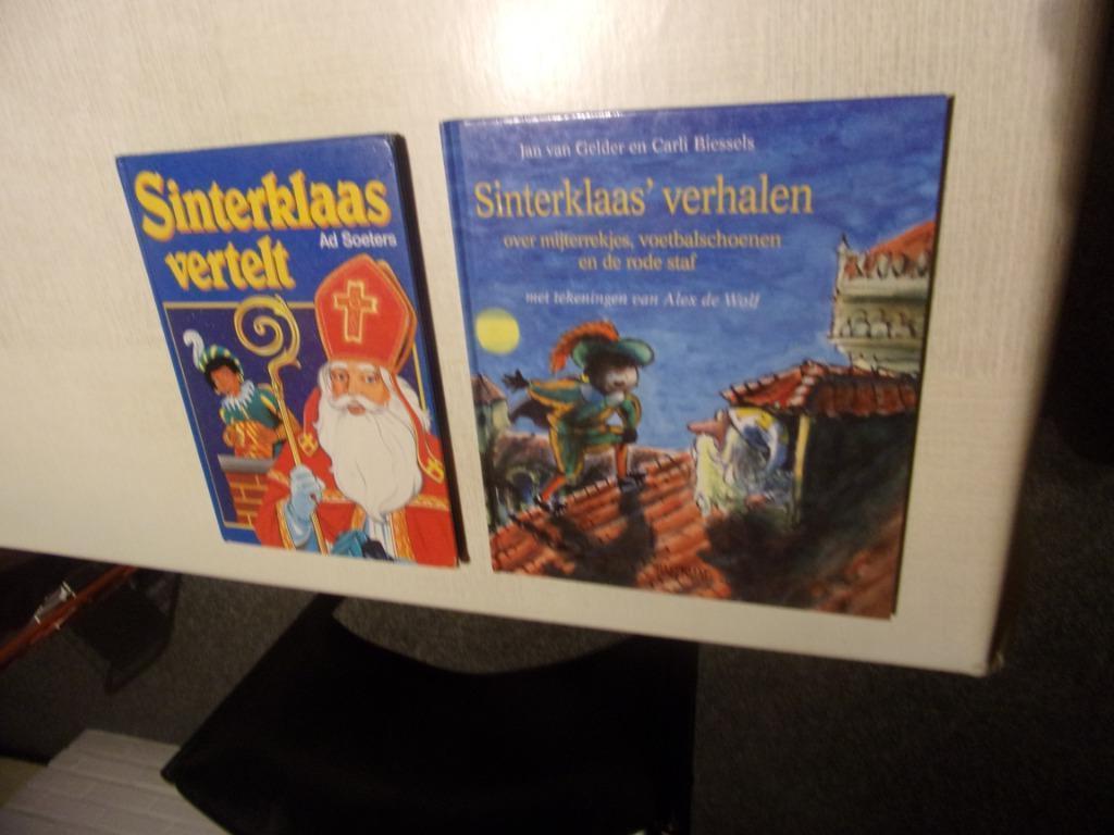 2 Sinterklaasboekjes voor 5 euro, Enlèvement ou Envoi, Utilisé