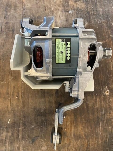 Machine à laver à moteur Miele, Enlèvement, Comme neuf