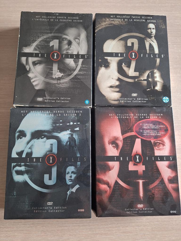 The x-files dvd box S1 S2 S3 S4, CD & DVD, DVD | TV & Séries télévisées, Comme neuf, Science-Fiction et Fantasy, À partir de 12 ans