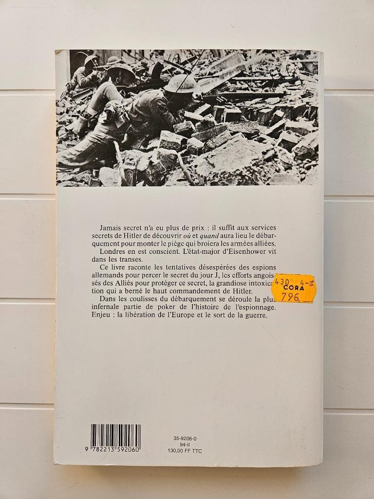 Het geheim van D-Day, Gilles Perrault, Ophalen of Verzenden, Tweede Wereldoorlog, Gelezen