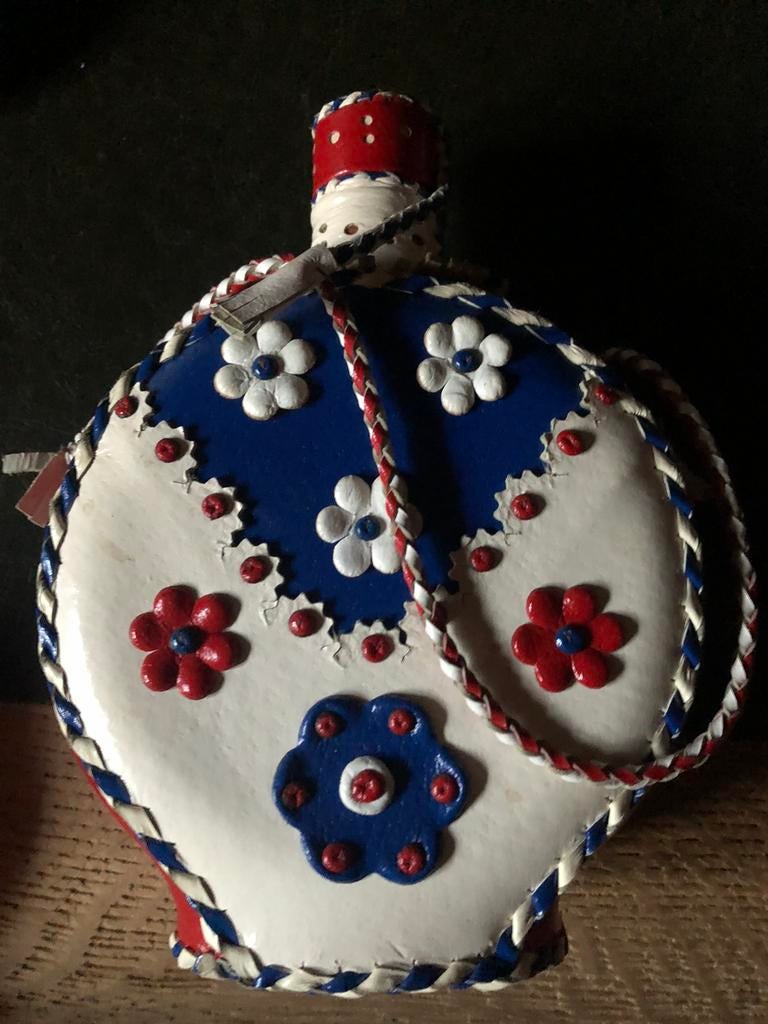 Zeer oude drinkfles decoratief, Ophalen of Verzenden, Zo goed als nieuw