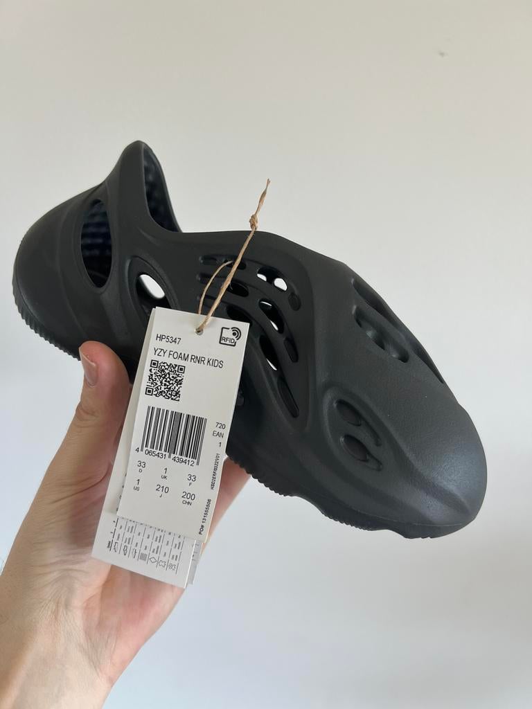Yeezy foam rnr onyx 33, Ophalen, Yeezy, Jongen of Meisje, Schoenen
