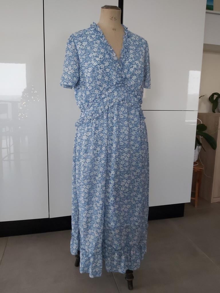 Robe bleue à petits volants L neuve, Enlèvement ou Envoi, Sans marque, Bleu, Sous le genou