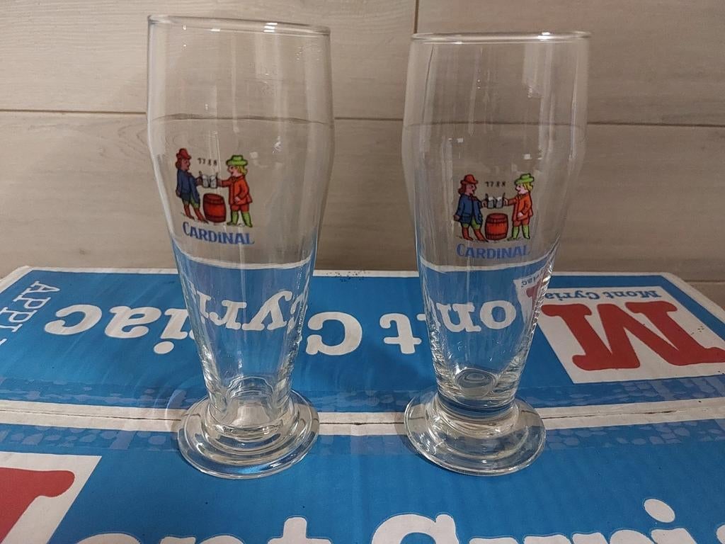 Cardinal bierglazen op voet, Verzamelen, Ophalen of Verzenden, Zo goed als nieuw, Bierglas