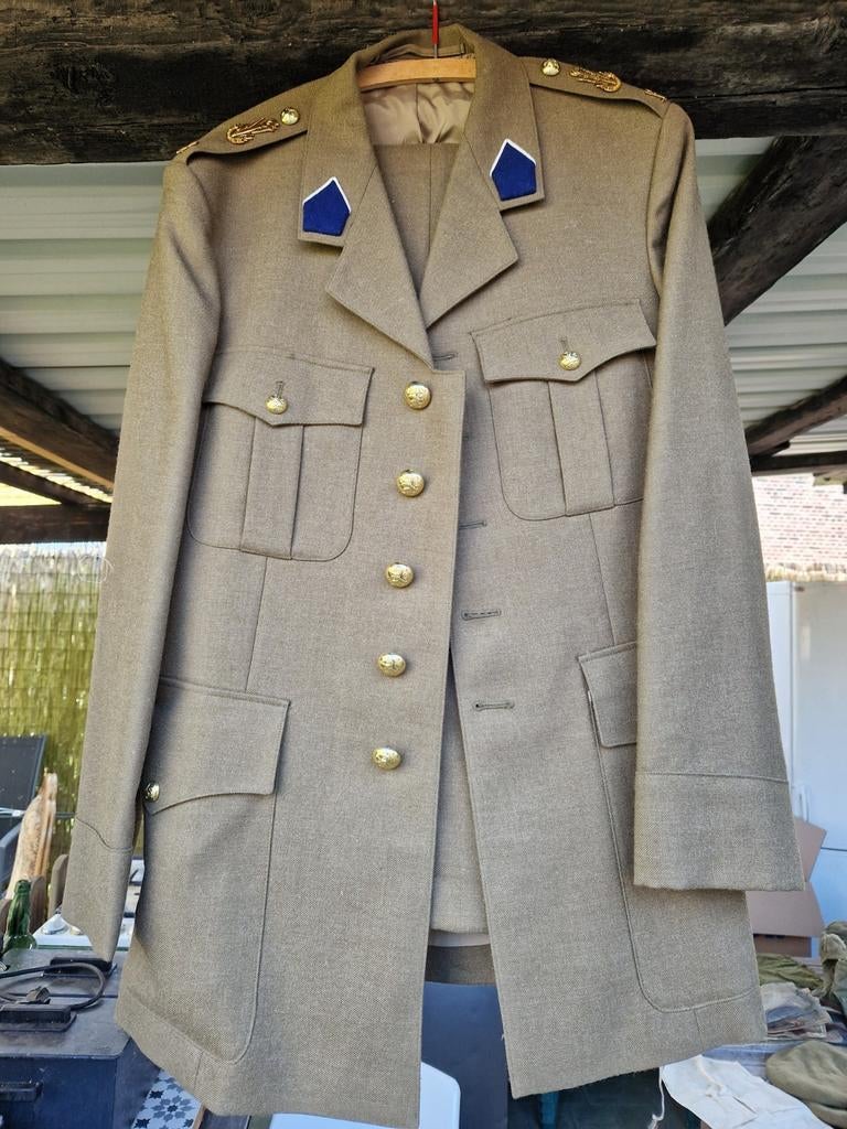 Legeruniformen, Verzamelen, Ophalen