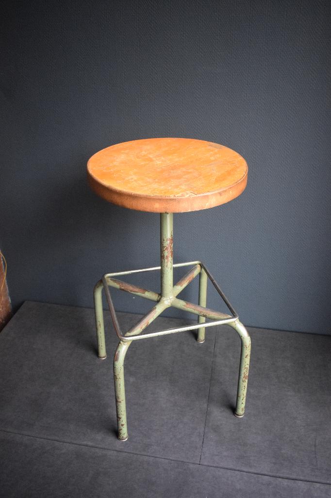 Tabouret Industriel, Rond, Enlèvement, Utilisé, 50 à 75 cm