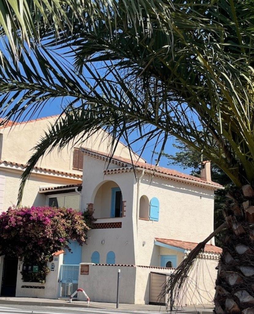 Te huur: Côte d'azur (2-4pers): 1e lijns zeezicht, Vakantie, Provence en Côte d'Azur, Appartement, Aan zee, Wasmachine