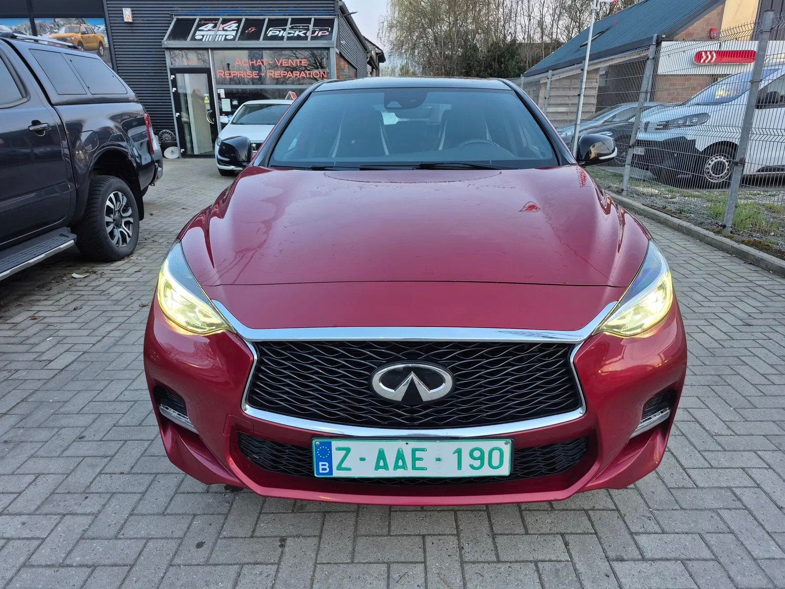 Infiniti Q30 (bj 2017), Auto's, Gebruikt, Overige kleuren, Overige brandstoffen, 5 zetels