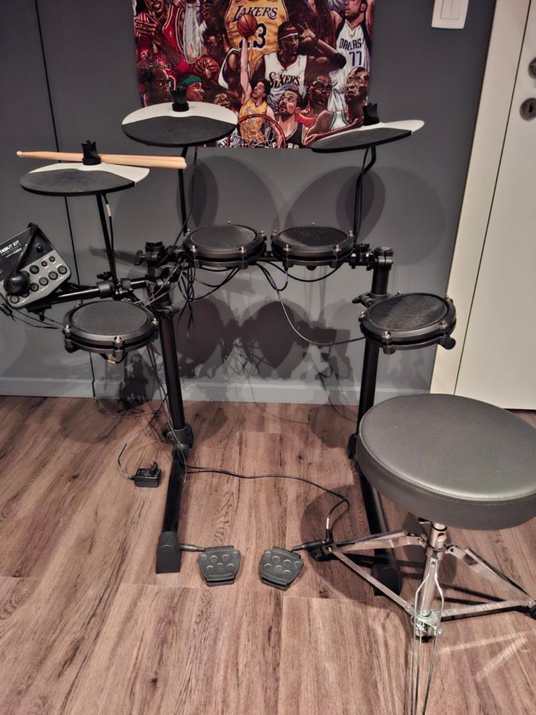 Nieuw elektronisch drumstel met alle toebehoren!!, Muziek en Instrumenten, Drumstellen en Slagwerk, Ophalen, Elektronisch