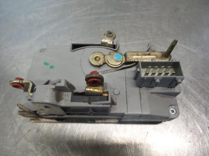 Serrure portière mécanique 2portes droite d'un Peugeot Exp, -, 3 mois de garantie, Utilisé, -