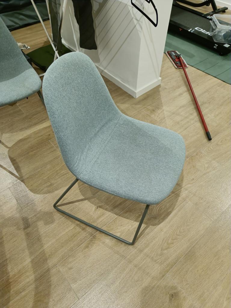 2 stoelen, Ophalen