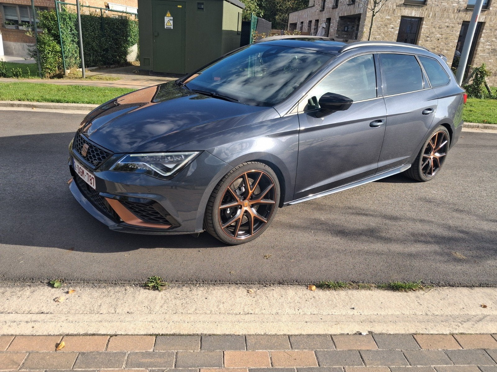 Seat Leon ST Cupra R, Auto's, Automaat, Dealer onderhouden, Verwarmde buitenspiegels, 1984 cc