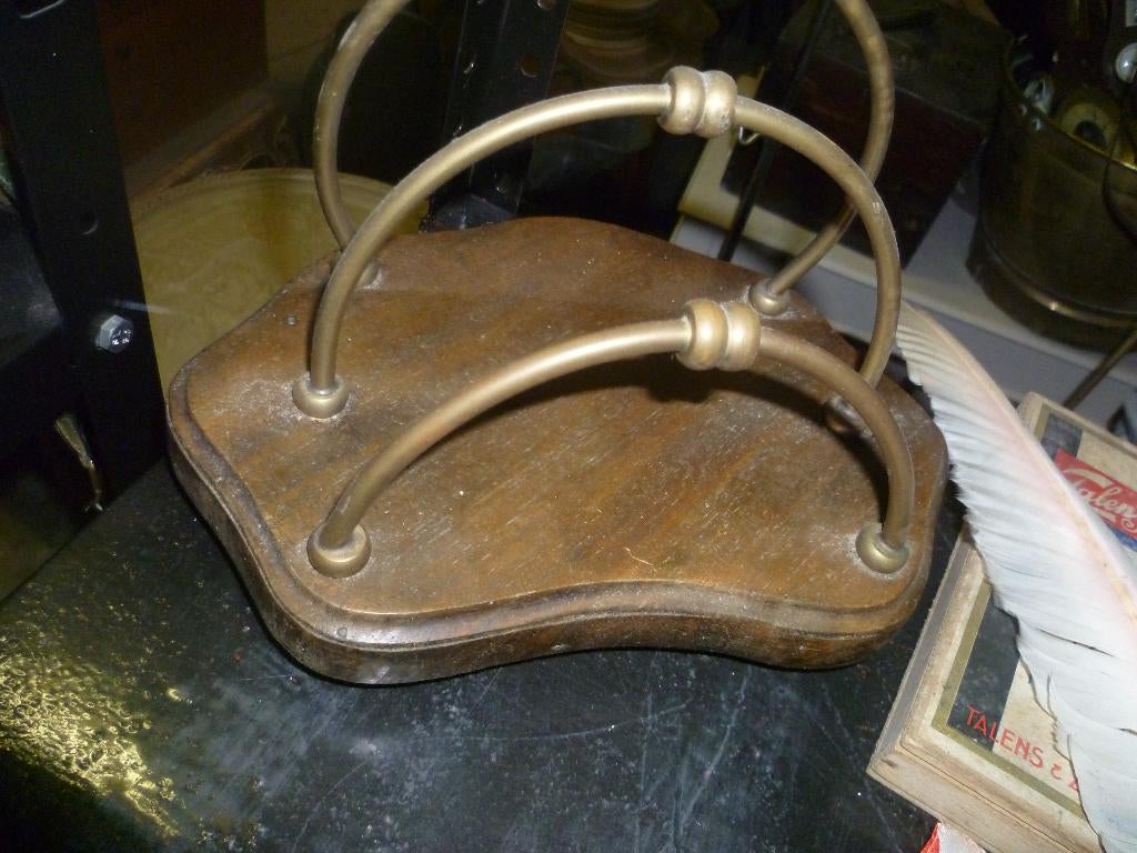 OUDE BRIEVEN HOUDER MET KOPER, Ophalen