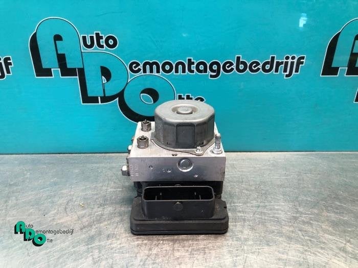 ABS Pomp van een Renault Clio (Clio 4 12-), Gebruikt, -, Renault, -