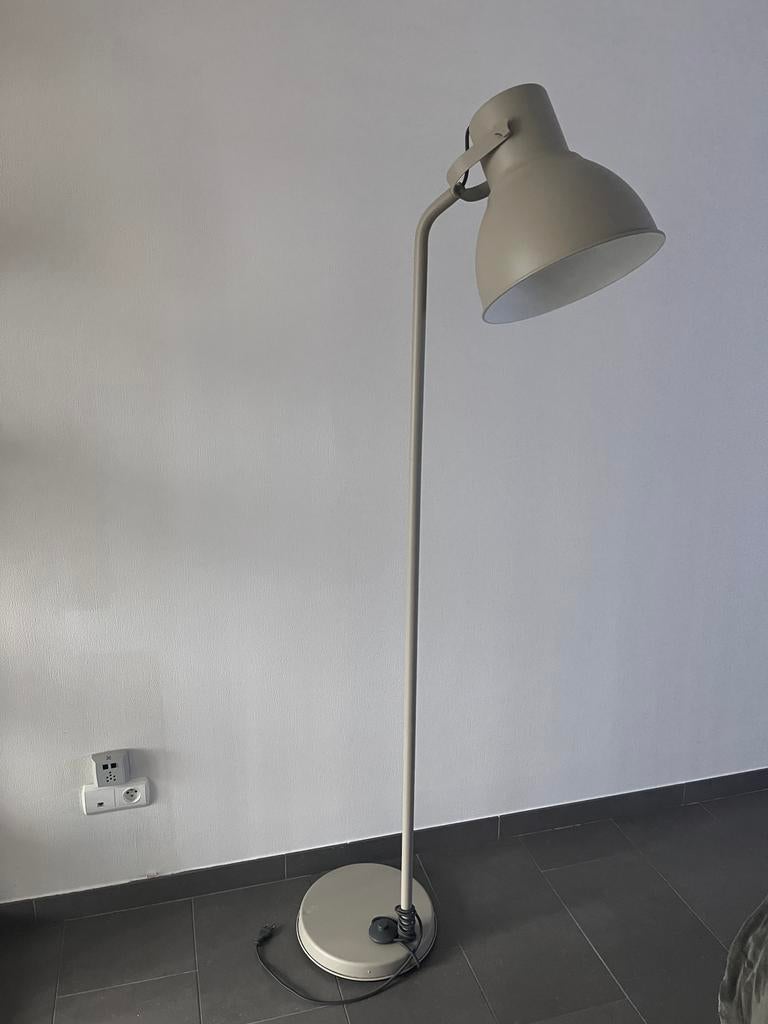 Staanlamp hectar in heel goede staat, Ophalen, Zo goed als nieuw