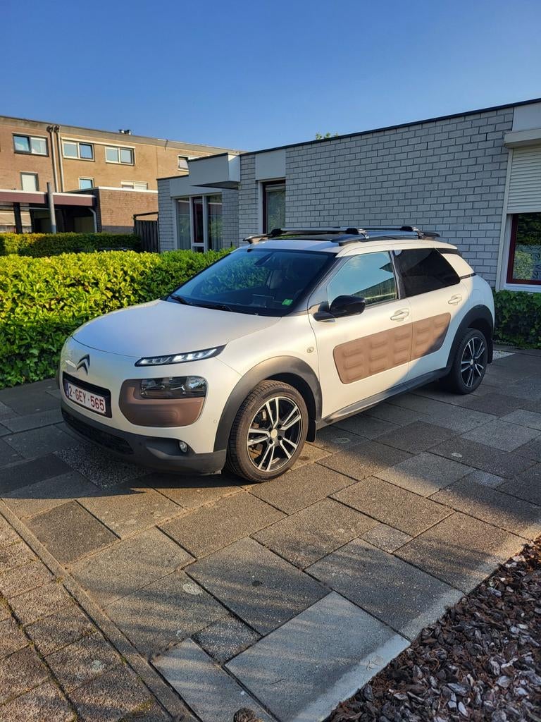 2015 Citroën C4 Cactus 110pk handgeschakeld, Auto's, Citroën, Voorwielaandrijving, Stof, Euro 6, Wit