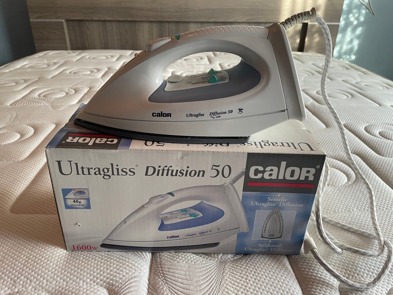 Calor Ultragliss Diffusion 50 stoomstrijkijzer, Elektronische apparatuur, Strijkijzers en Strijkplanken, Ophalen, Zo goed als nieuw