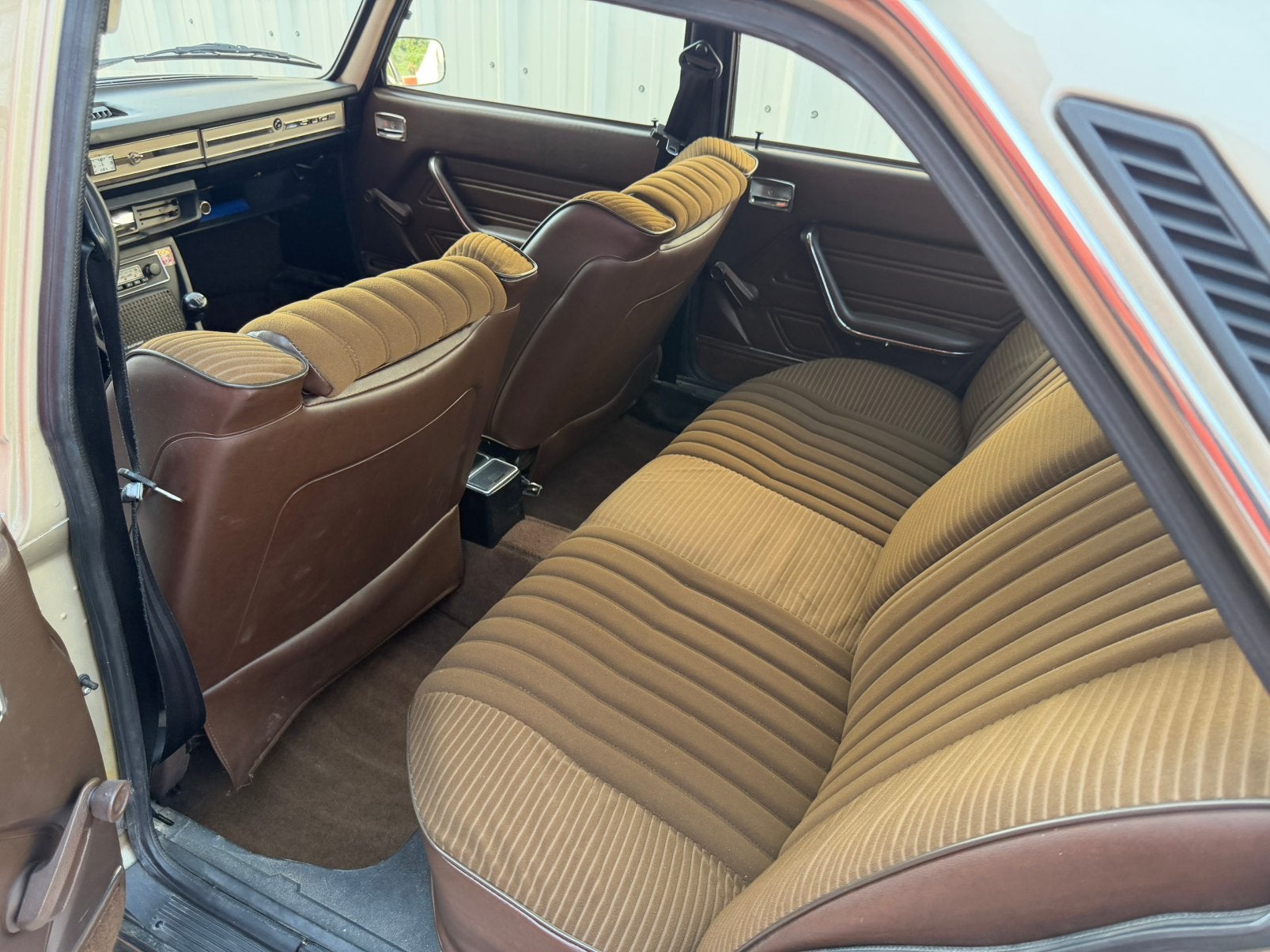 Peugeot 504 essence 1979 129.000km, foto 9