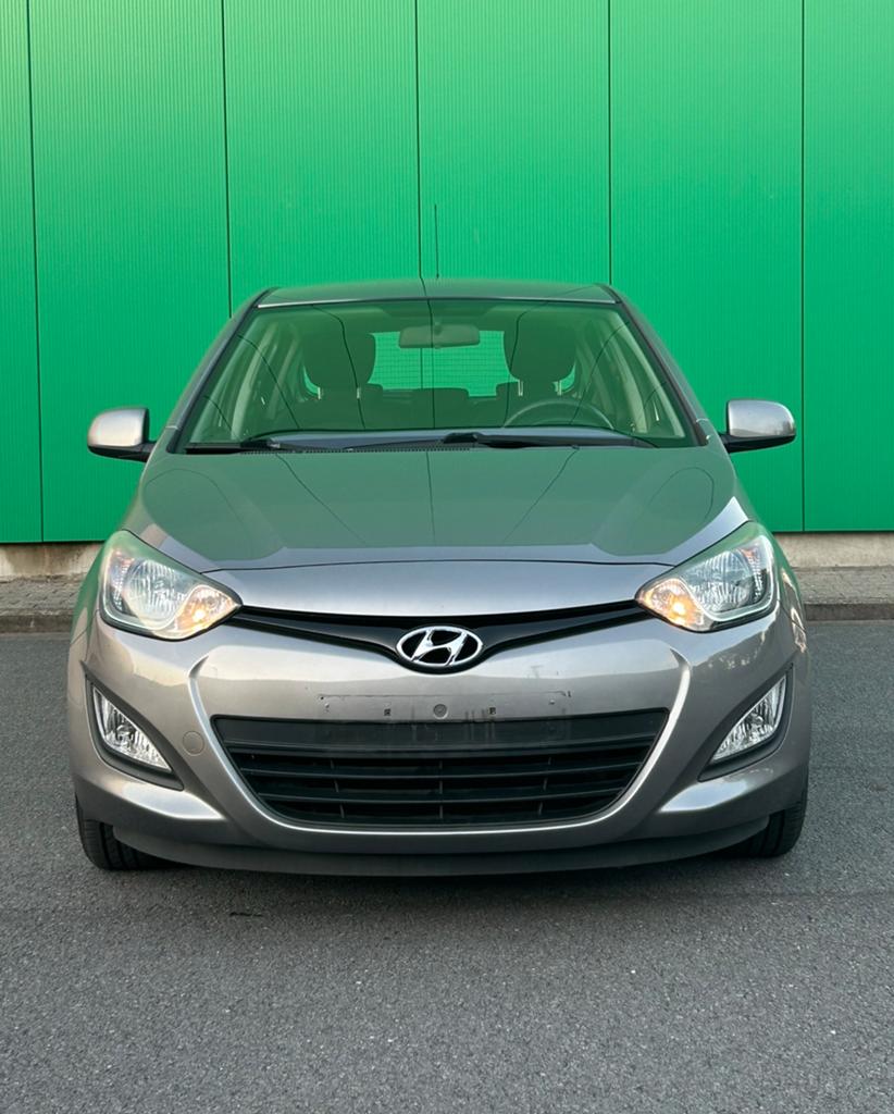 HYUNDAI I20 ANNÉE : 2013 KM POSITION : 180000KM, Autos, Euro 5, Achat, Entreprise, 5 portes