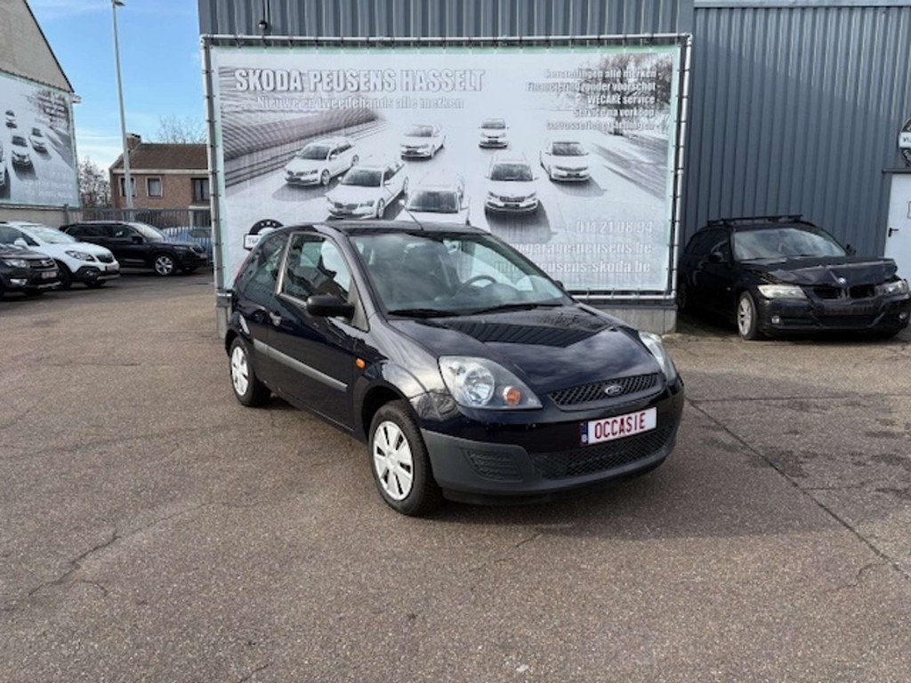 Ford Fiesta 1.3i Ambiente (bj 2006), Auto's, 1299 cc, Stof, Gebruikt, Blauw
