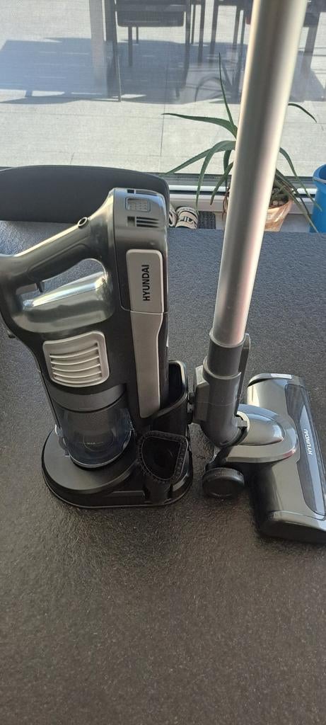 Aspirateur balai, Enlèvement