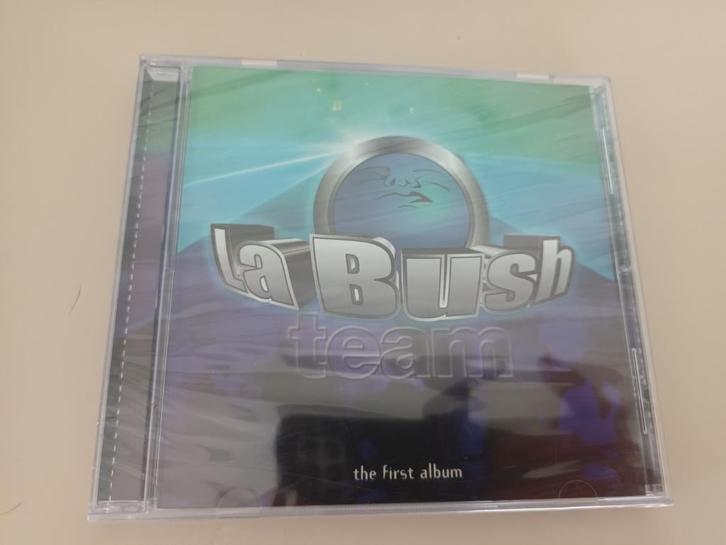La bush team the first album geseald, Enlèvement ou Envoi
