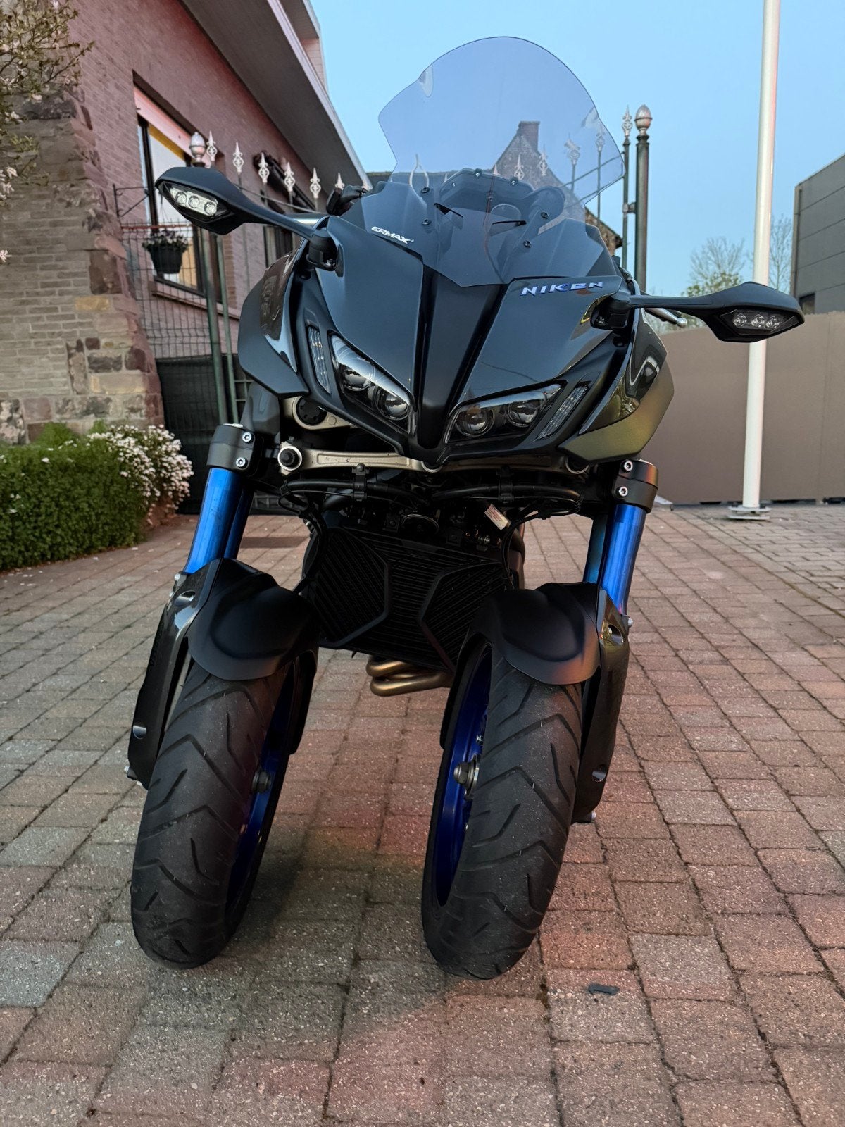 Yamaha niken etat showroom, Particulier, Régulateur de vitesse