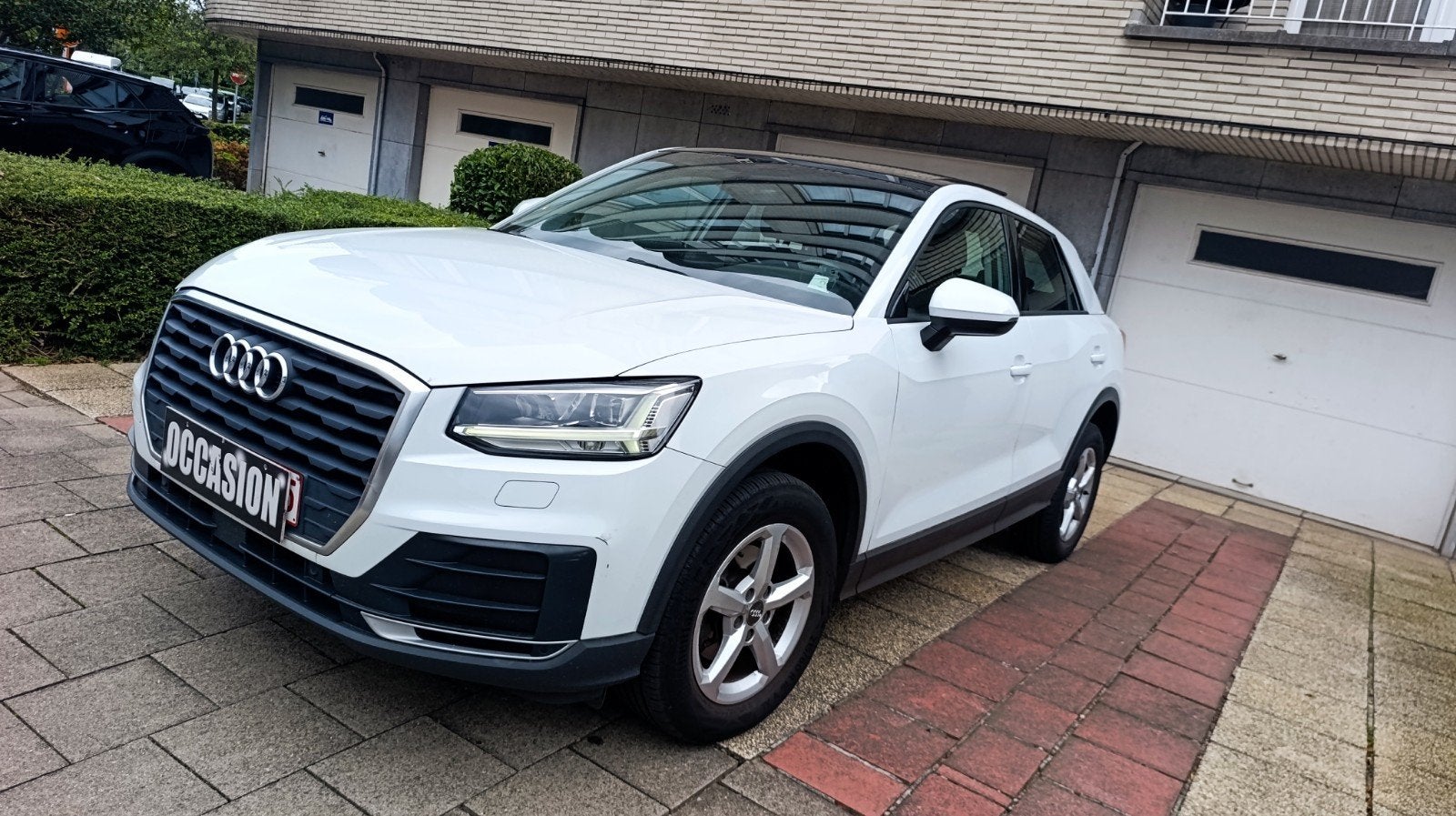 Audi Q2 Essence Manuel Clim panoramique 2019  parfait état !, Autos, Cuir, Achat, Entreprise, Boîte manuelle