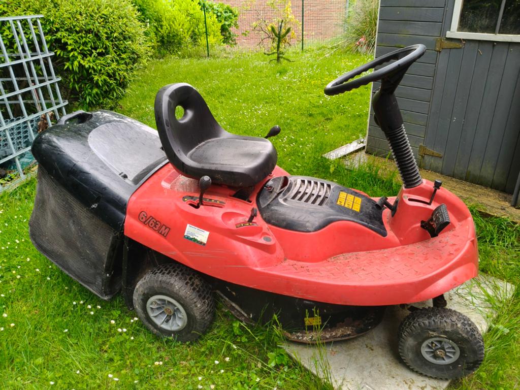 Tracteur tondeuse à chaises 6/63m, Enlèvement, Utilisé, Briggs & Stratton, Bac de ramassage