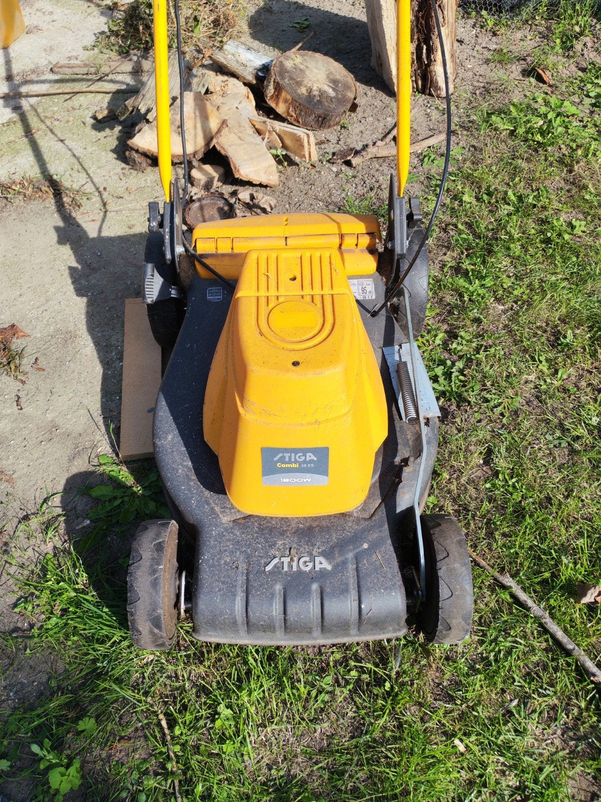 Stiga electrische grasmachine, Ophalen
