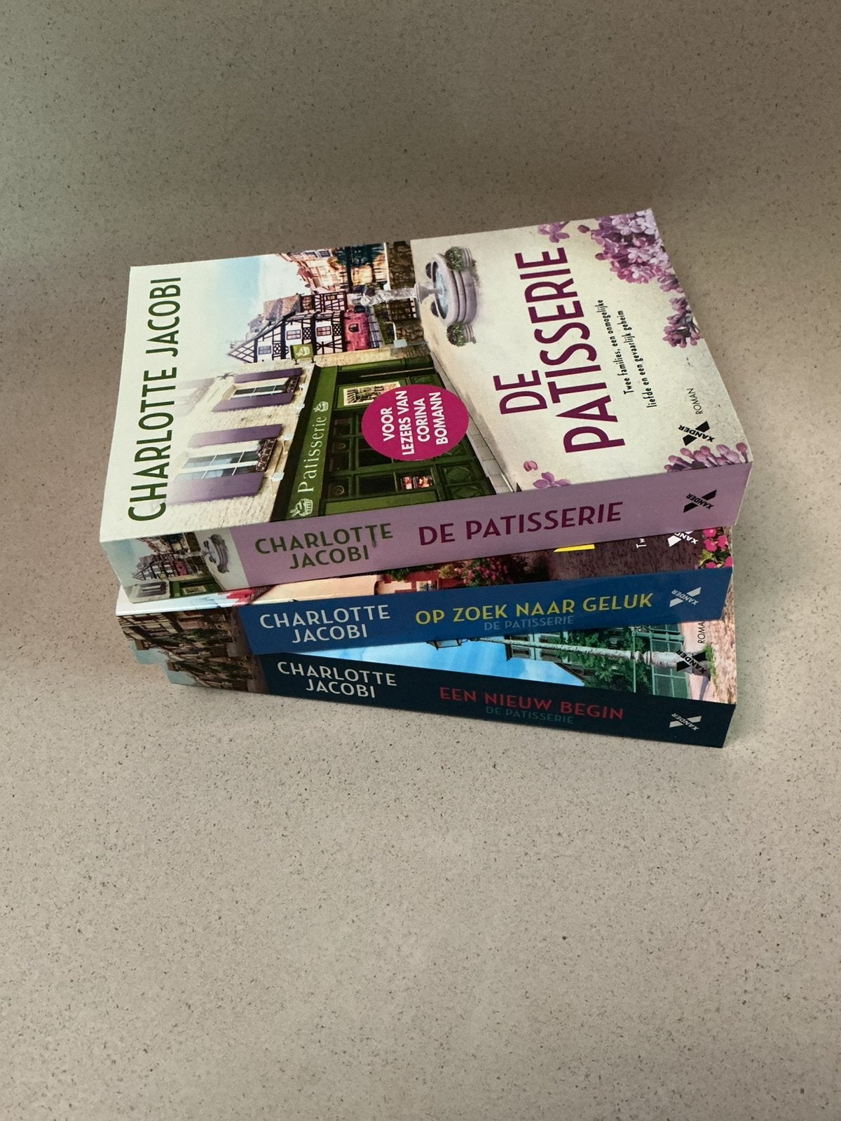 3 x Charlotte Jacobi - De patisserie - op zoek naar ……., Enlèvement, Comme neuf, Charlotte Jacobi
