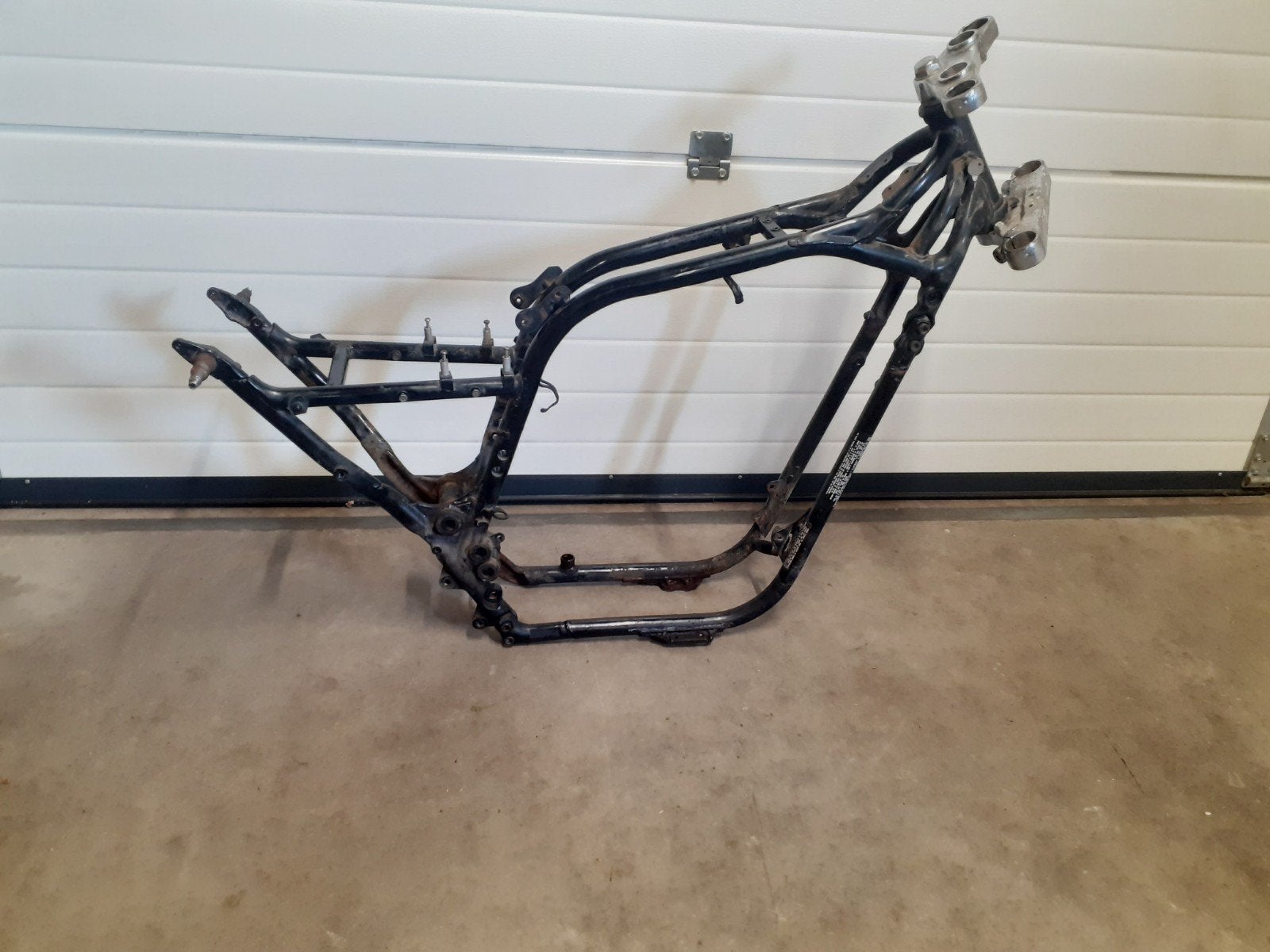 Frame Suzuki Intruder VS700 van 1986 met papieren!!!, Motos, Enlèvement, Utilisé